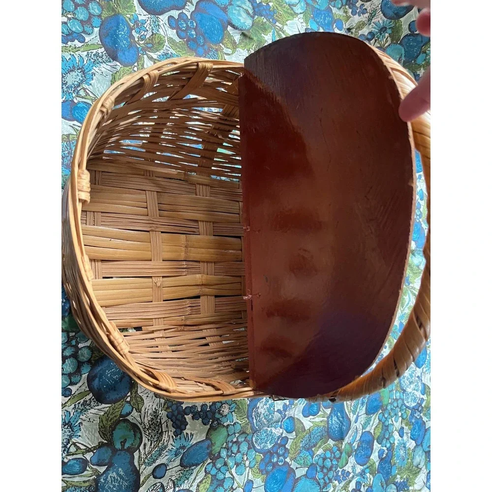 Vintage Wicker Picnic Basket Inlaid Wood Slat Split‎ Lid Oval Woven Reed Handle